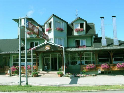 Motel Kod Bakija Karlovac Bagian luar foto