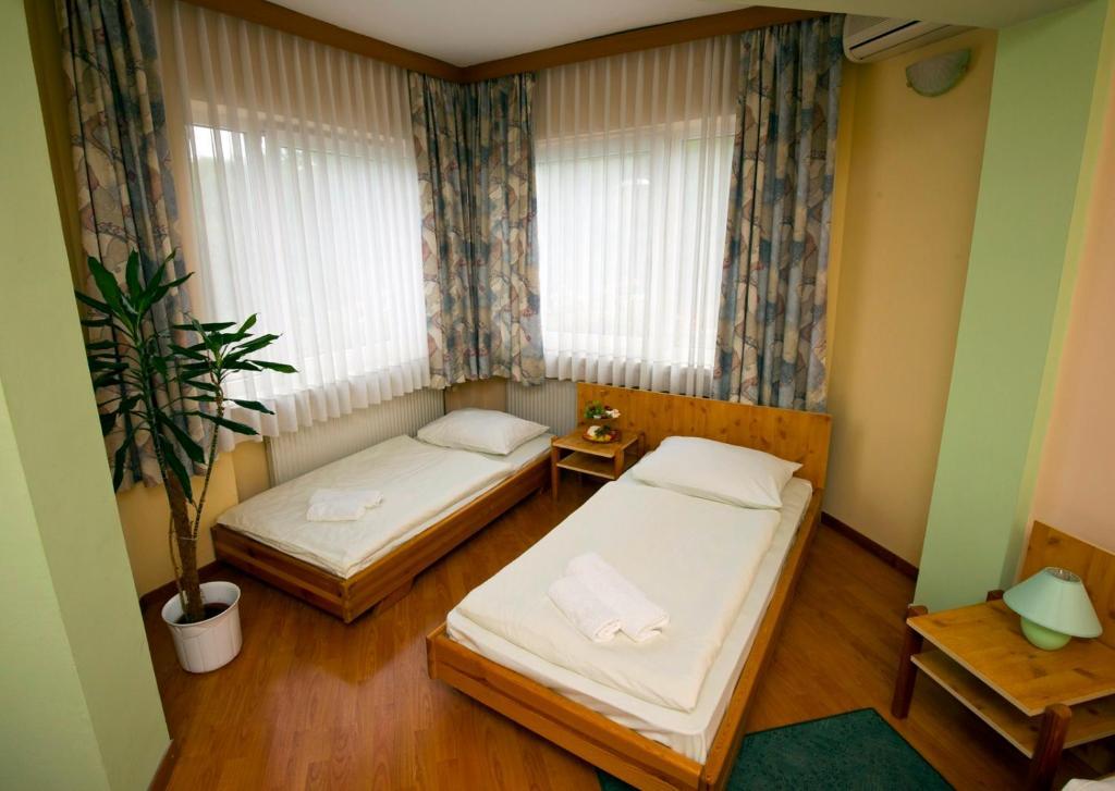 Motel Kod Bakija Karlovac Ruang foto